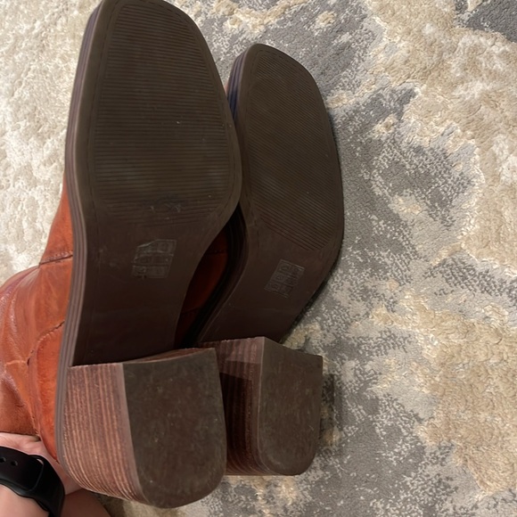 Kelsi Dagger Brooklyn for Anthropologie
Westward Ankle Boots Size 8 - Picture 10 of 13